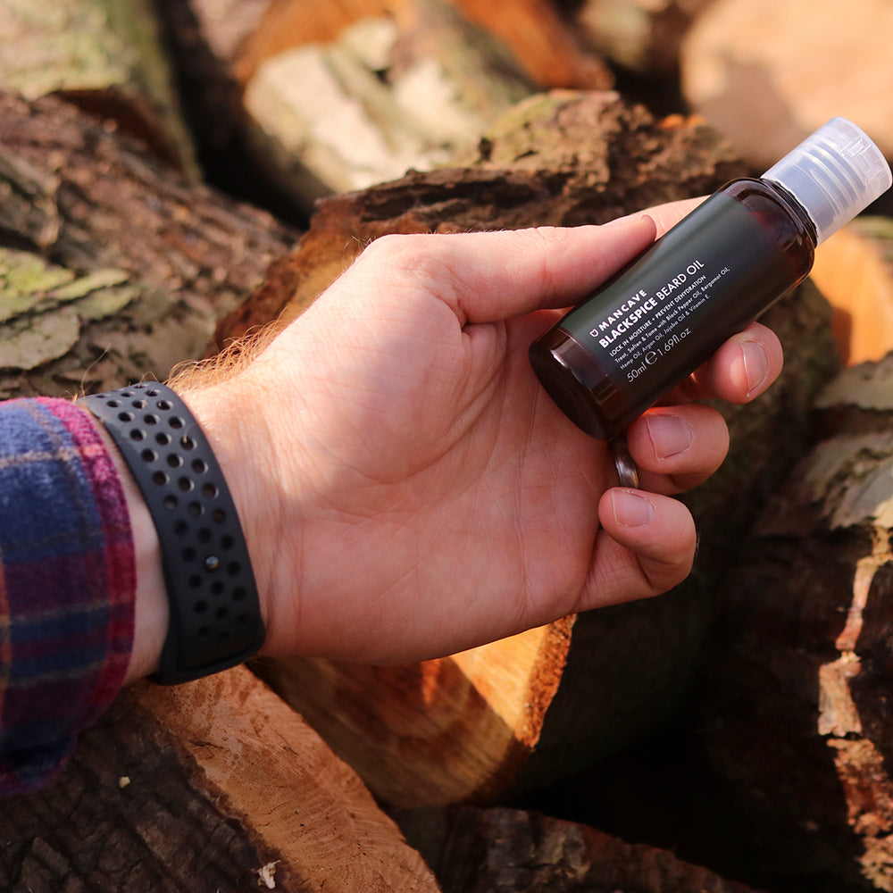 ManCave Blackspice Beard Oil – Bartöl mit Argan-, Hanf- und Jojobaöl für Pflege und Styling