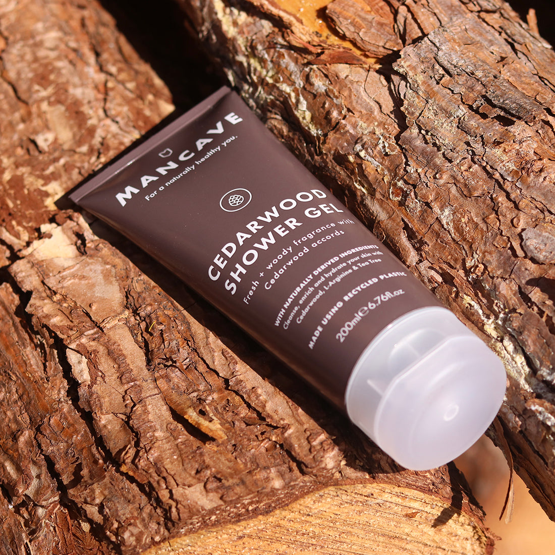 ManCave Cedarwood Shower Gel – Duschgel mit herbem Waldduft, Teebaumöl und L-Arginin