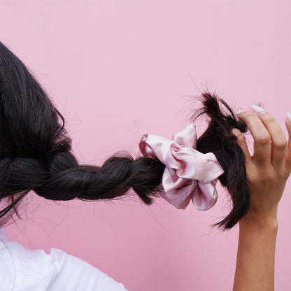 SILK SCRUNCHIE