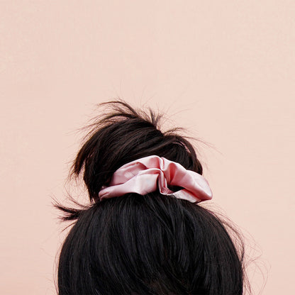 SILK SCRUNCHIE
